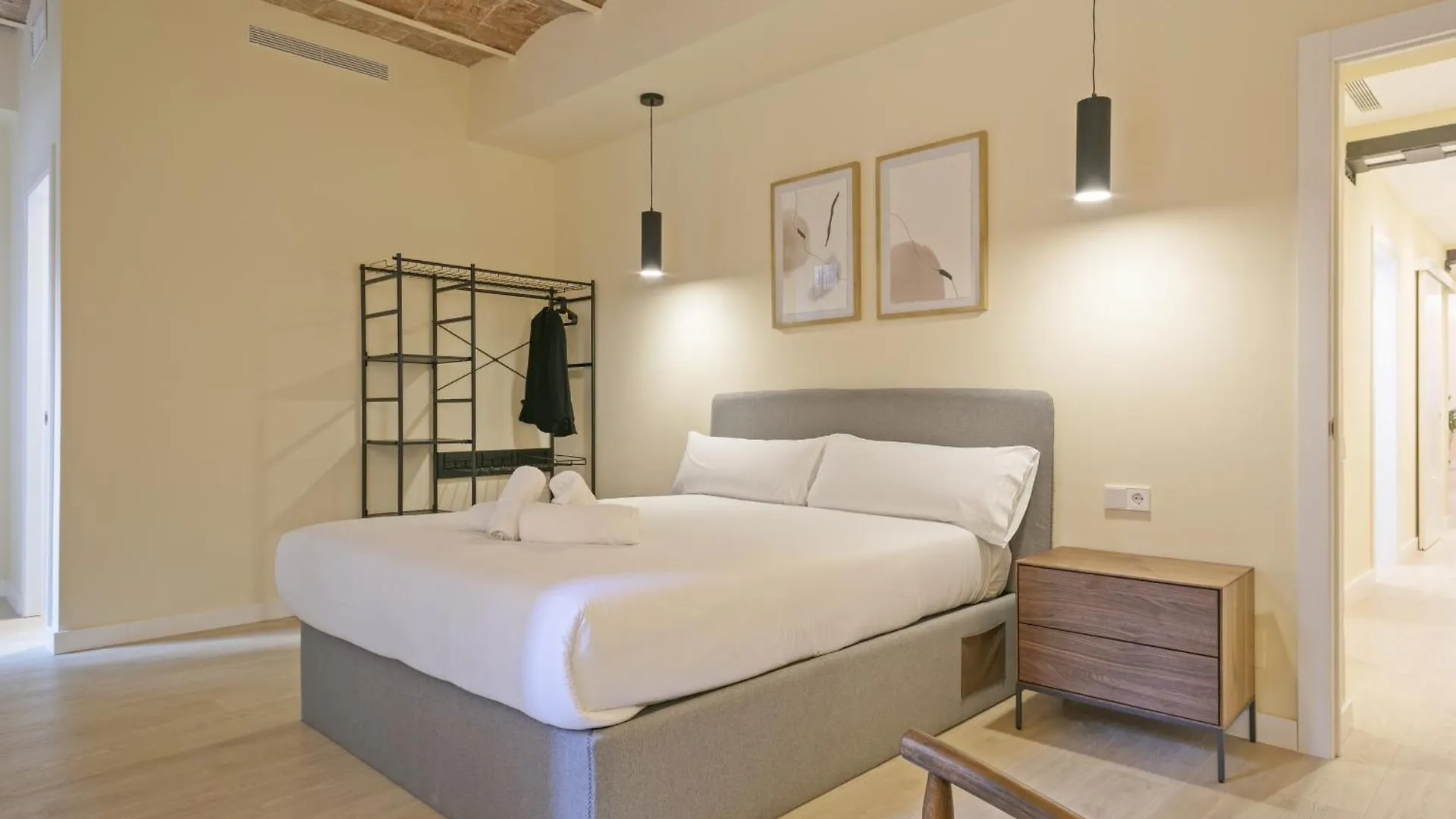 Ola Living Diagonal II Apartments Barcelona