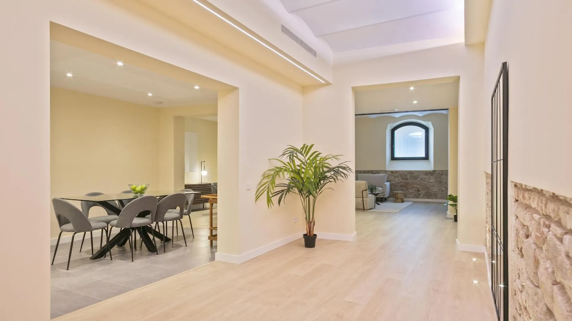 Ola Living Diagonal II Apartments Barcelona